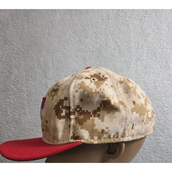 Texas Rangers Hat Cap Fitted Mens 7 Desert Camo Red MLB Baseball New Era 59FIFTY - Picture 2 of 5